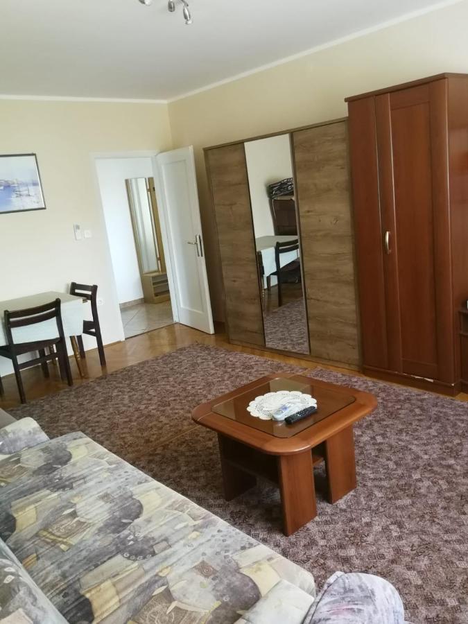 Apartments Ljubica Біоград-на-Мору Екстер'єр фото