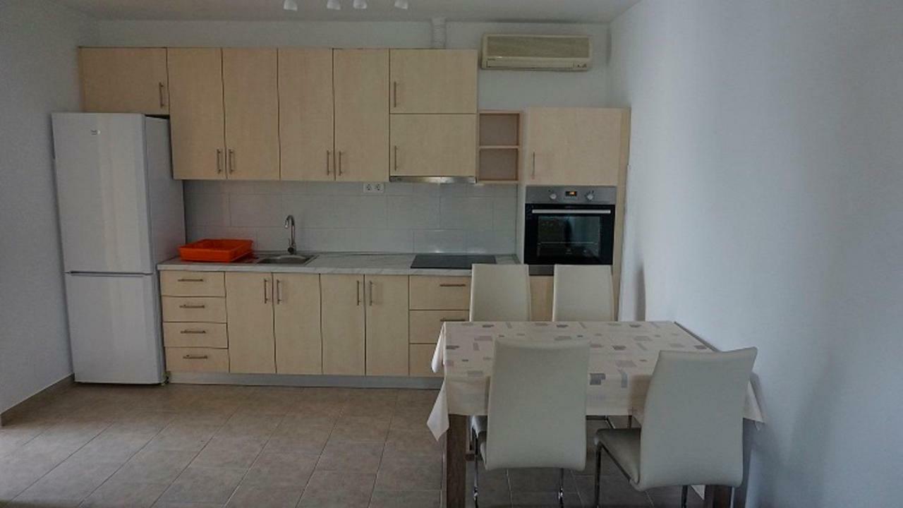 Apartments Ljubica Біоград-на-Мору Екстер'єр фото